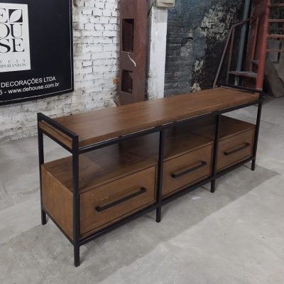 Dehouse Móveis sob Medida, Móveis Personalizados - Cristaleiras - Cômodas - Escrivaninhas - Racks para Sala - Móveis Estilo industrial - Marcenaria e Fábrica de Móveis em Caxias do Sul